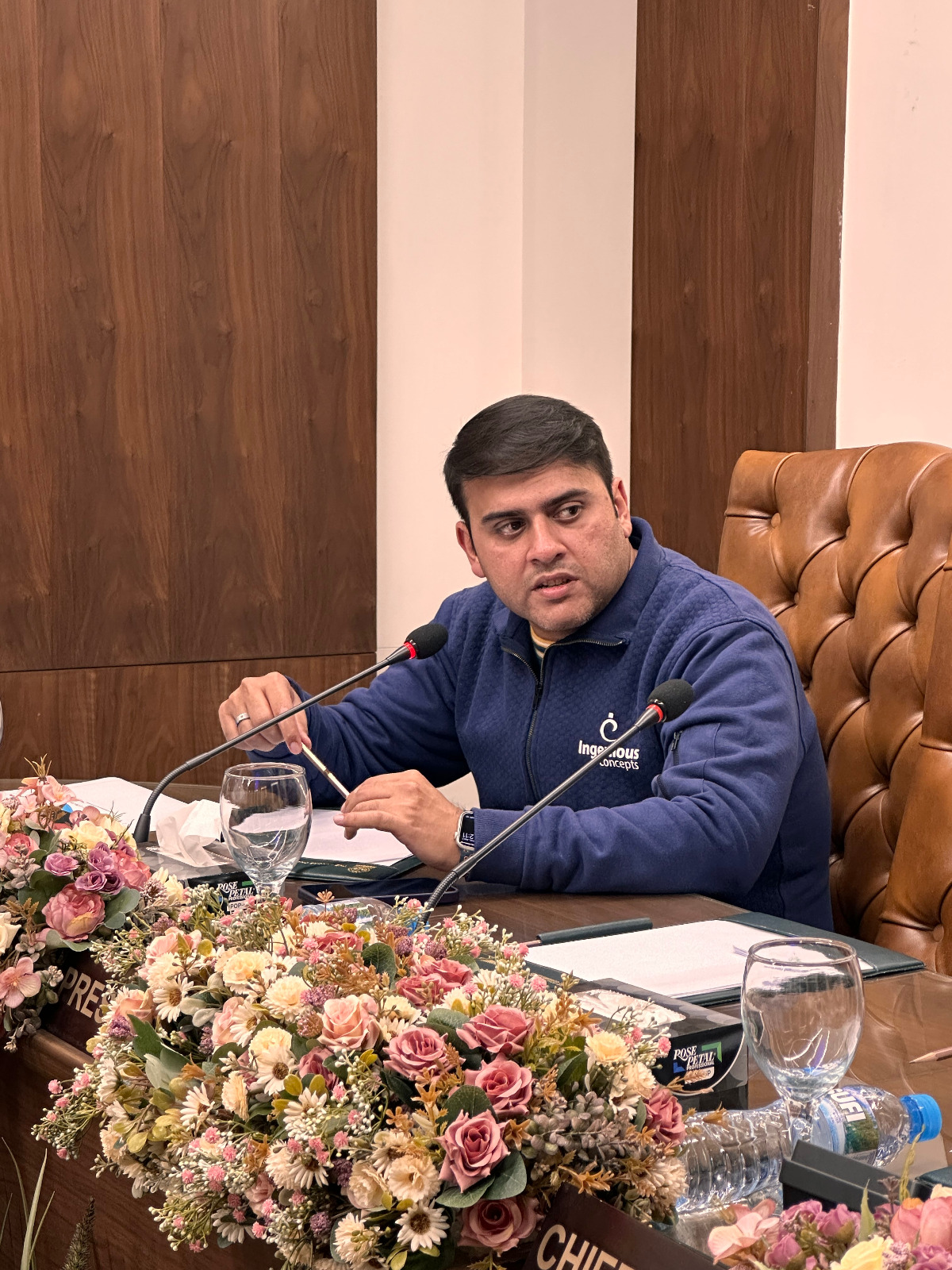 Image gallery marquee